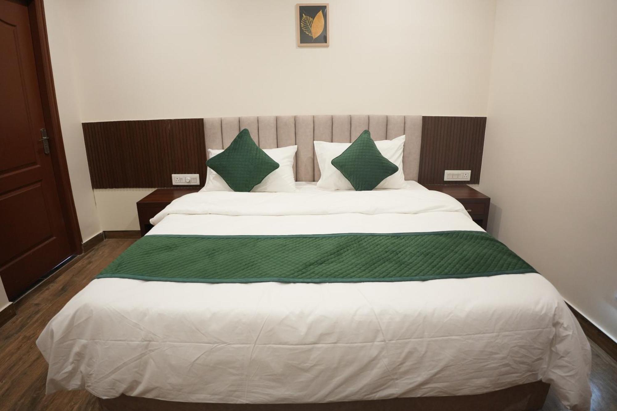 Ak Castle Suites Bangalore Eksteriør bilde