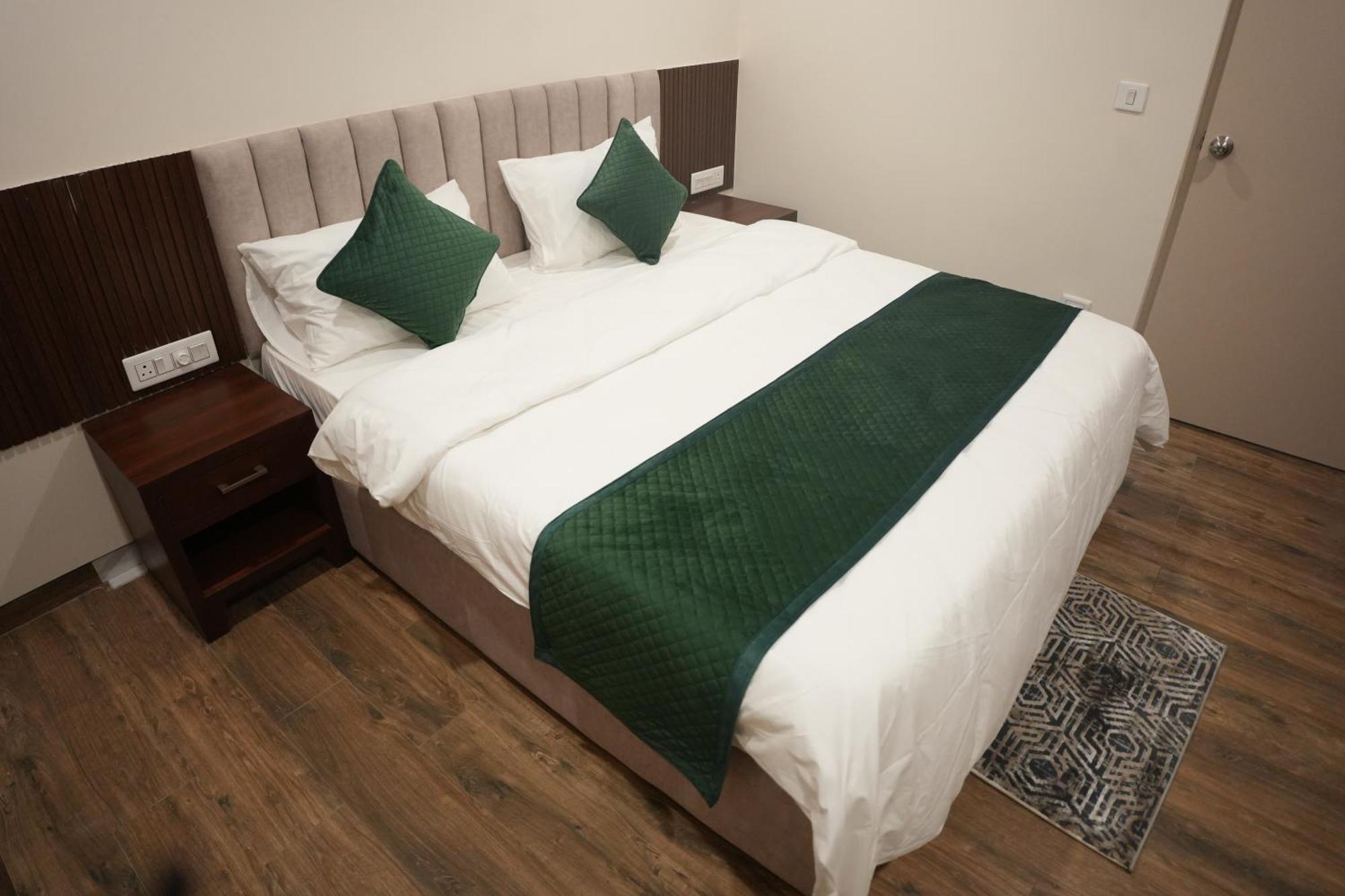 Ak Castle Suites Bangalore Eksteriør bilde