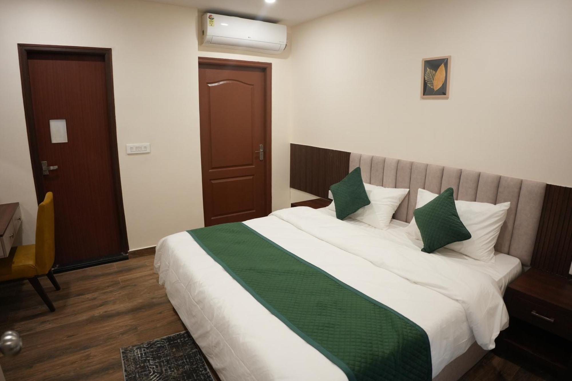 Ak Castle Suites Bangalore Eksteriør bilde
