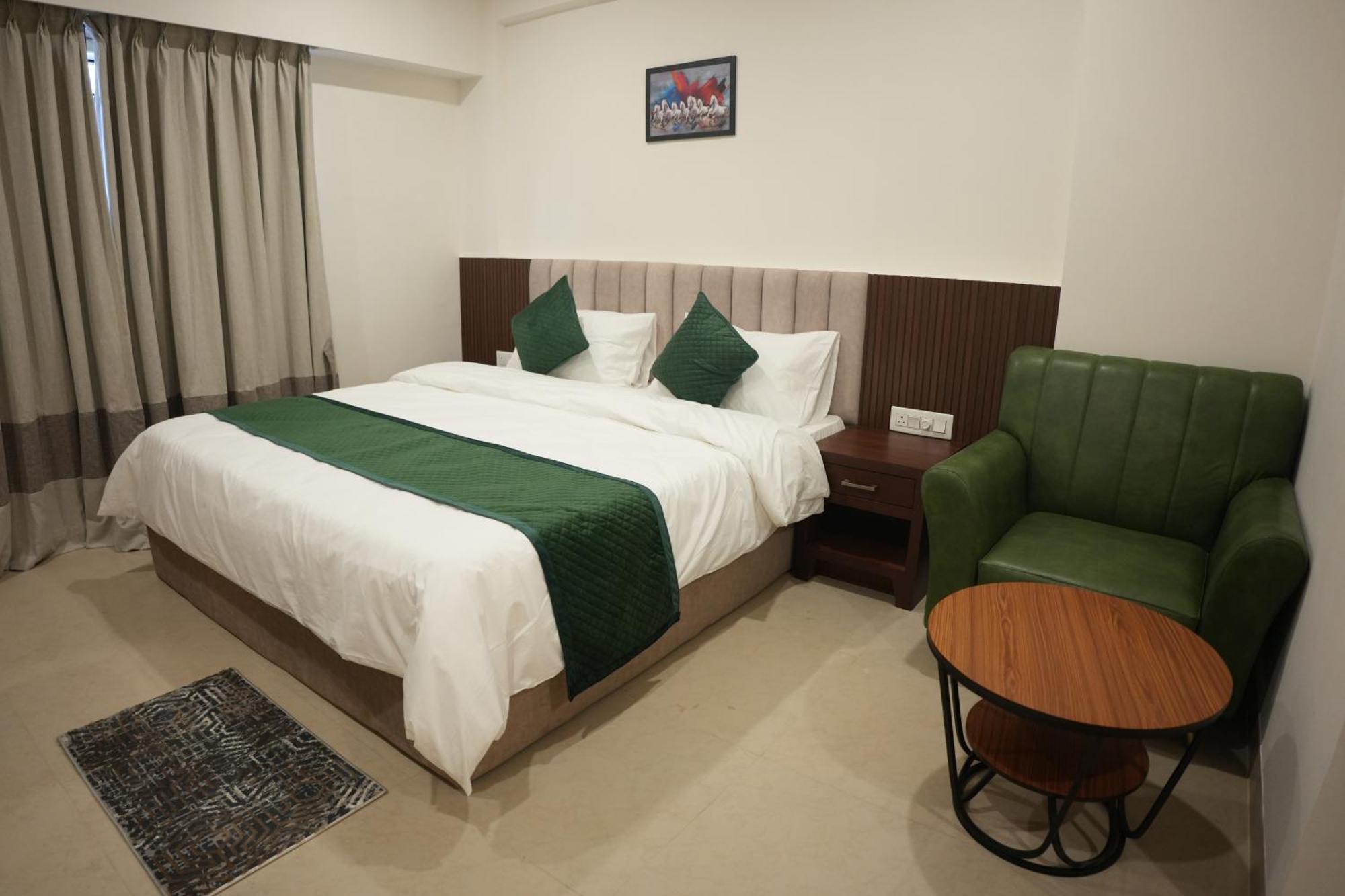 Ak Castle Suites Bangalore Eksteriør bilde